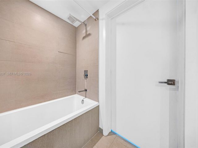 Apartment for sale  Unit #2708 - photo 7337195