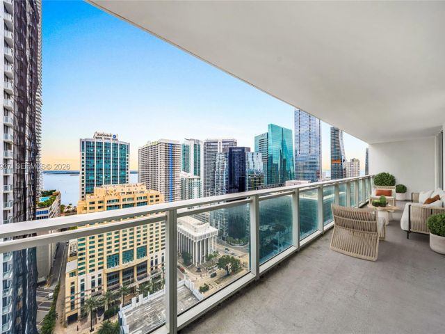 Apartment for sale  Unit #2708 - photo 7337208