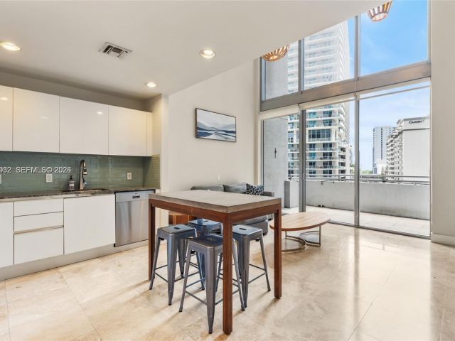 Apartment for rent  Unit #610 - photo 7331211