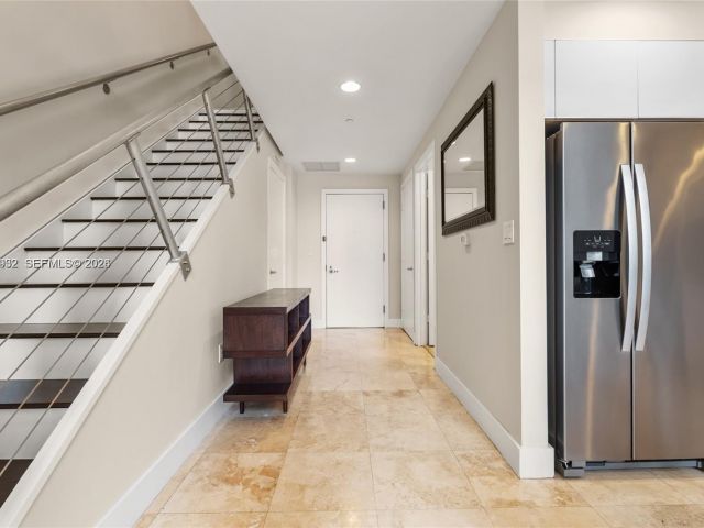 Apartment for rent  Unit #610 - photo 7331213