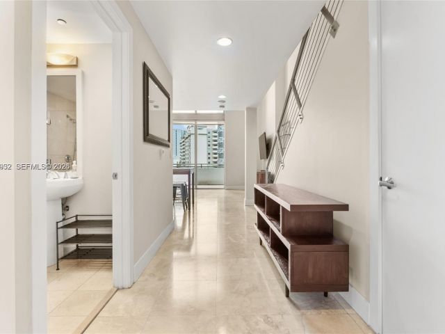 Apartment for rent  Unit #610 - photo 7331215