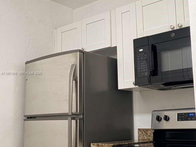 Home for rent at 19377 NW 29th Ave - photo 7439637