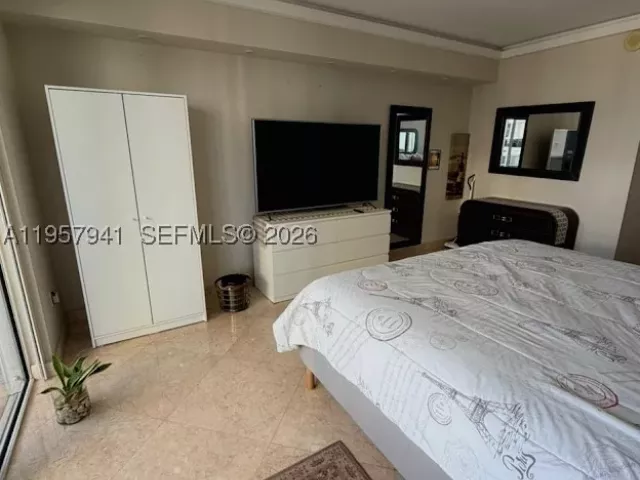 2-bedroom condo for rent in Hallandale Beach - 1830 S Ocean Dr 3810 - MondialRealty