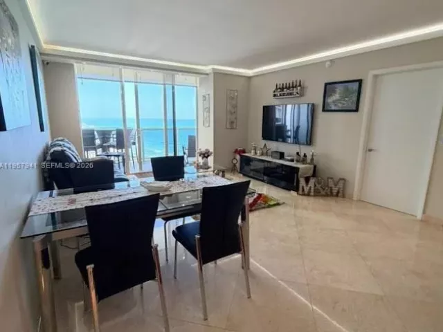 2-bedroom condo for rent in Hallandale Beach - 1830 S Ocean Dr 3810 - MondialRealty