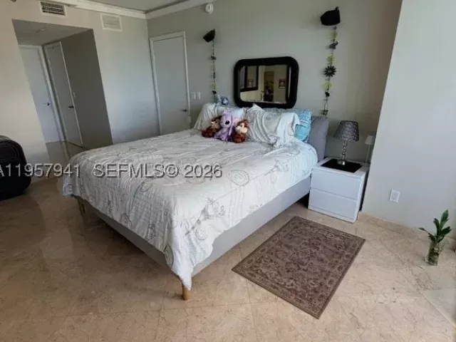 2-bedroom condo for rent in Hallandale Beach - 1830 S Ocean Dr 3810 - MondialRealty
