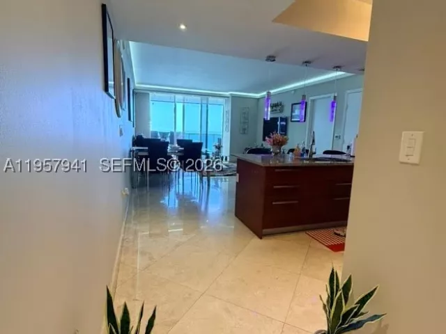 2-bedroom condo for rent in Hallandale Beach - 1830 S Ocean Dr 3810 - MondialRealty