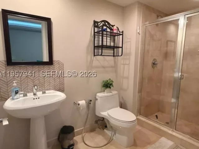 2-bedroom condo for rent in Hallandale Beach - 1830 S Ocean Dr 3810 - MondialRealty