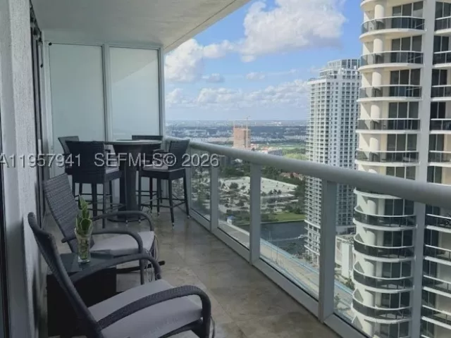 2-bedroom condo for rent in Hallandale Beach - 1830 S Ocean Dr 3810 - MondialRealty