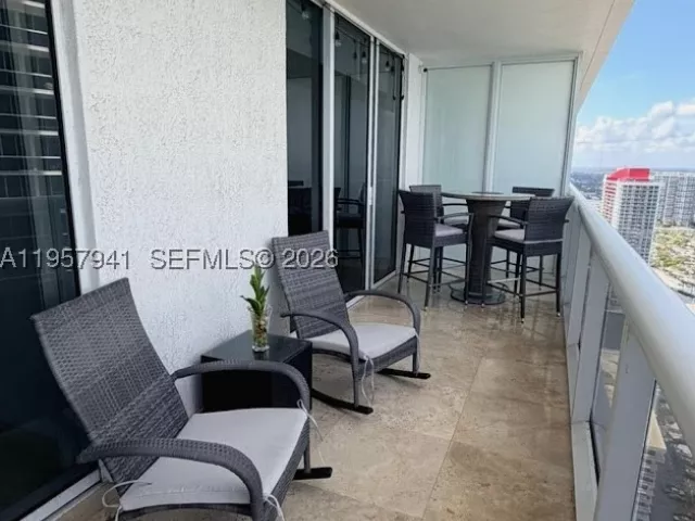 2-bedroom condo for rent in Hallandale Beach - 1830 S Ocean Dr 3810 - MondialRealty