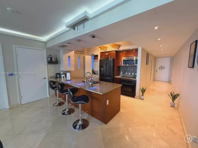 2-bedroom condo for rent in Hallandale Beach - 1830 S Ocean Dr 3810 - MondialRealty