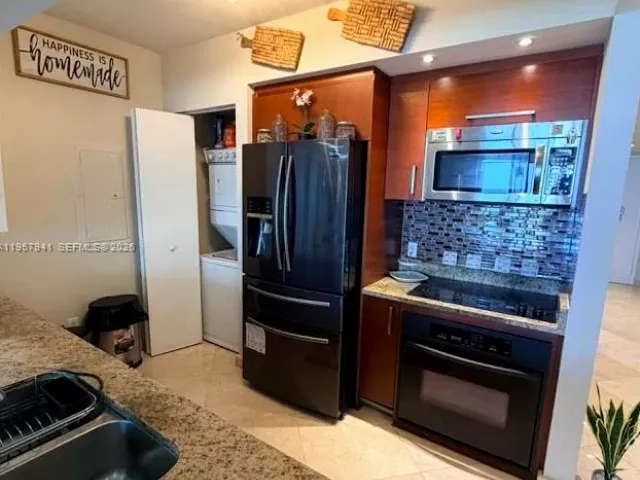 2-bedroom condo for rent in Hallandale Beach - 1830 S Ocean Dr 3810 - MondialRealty