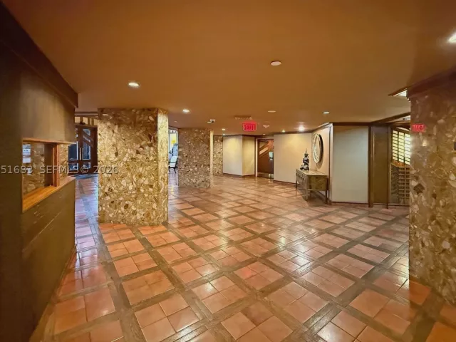 2-bedroom condo for sale in Miami - 520 Brickell Key Dr A1010 - MondialRealty