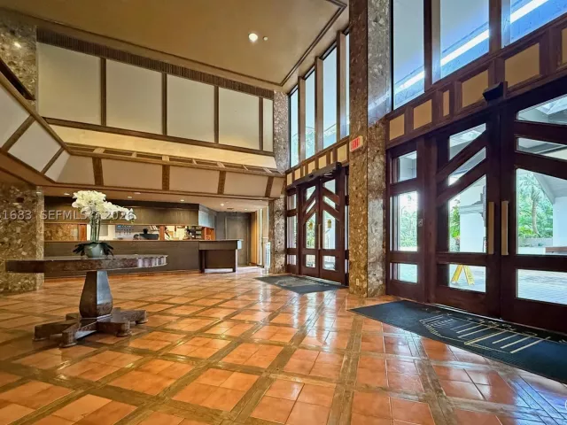 2-bedroom condo for sale in Miami - 520 Brickell Key Dr A1010 - MondialRealty