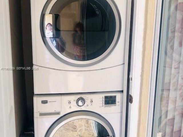 Home for rent at 6407 SW 132nd Ct Cir 0 - photo 7464214