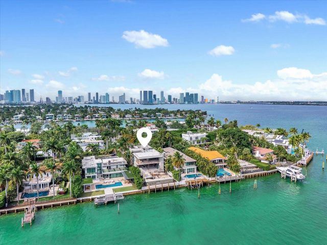 Home for sale at 333 E Rivo Alto Dr - photo 7410106