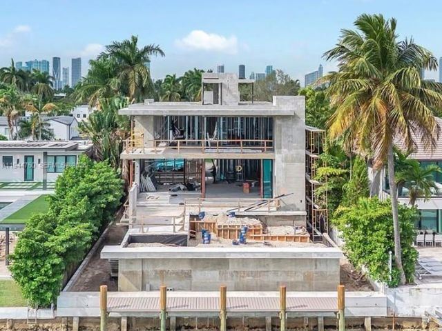 Home for sale at 333 E Rivo Alto Dr - photo 7410111