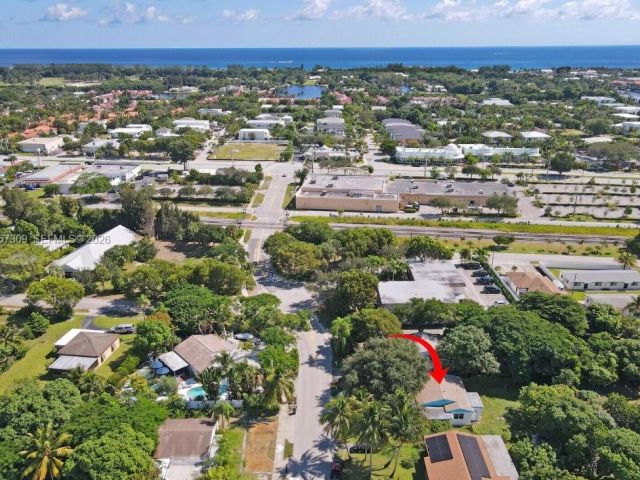 Home for sale at 260 NE 14th St - photo 7331787