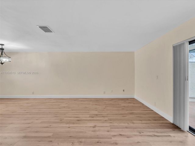 3-bedroom home for rent in Pembroke Pines - 1193 NW 98th Ter 134 - MondialRealty