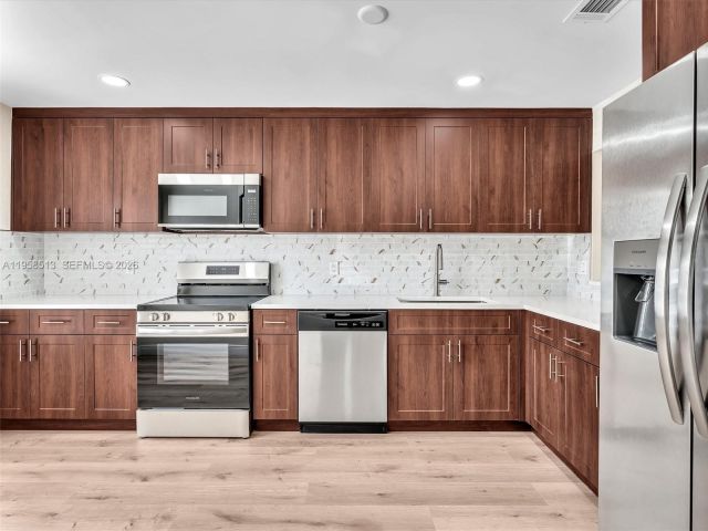 3-bedroom home for rent in Pembroke Pines - 1193 NW 98th Ter 134 - MondialRealty