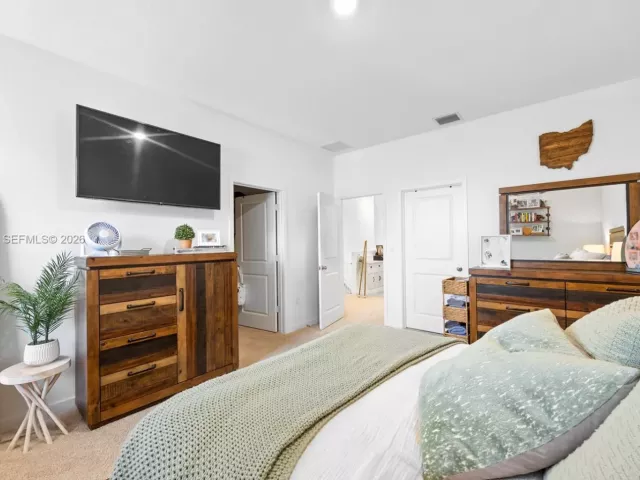 3-bedroom home for sale in Pompano Beach - 369 NW 8th Ct - MondialRealty