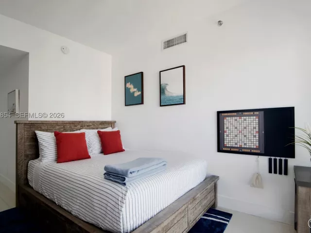 2-bedroom condo for sale in Miami - 485 Brickell Ave 3208 - MondialRealty