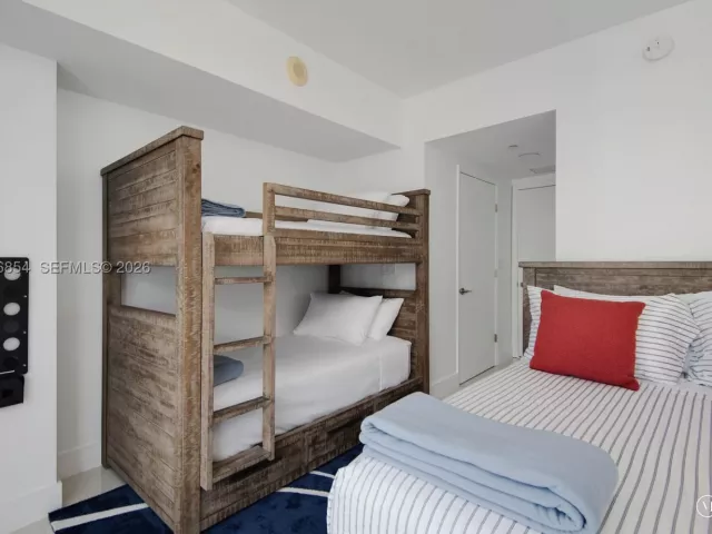2-bedroom condo for sale in Miami - 485 Brickell Ave 3208 - MondialRealty