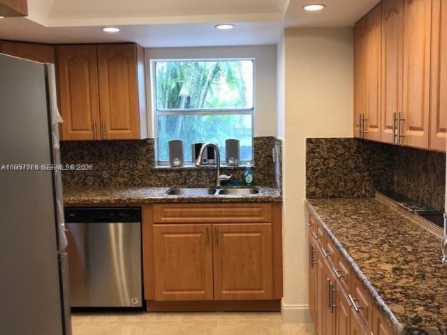 3-bedroom home for rent in Miami - 11220 SW 67th Ter 0 - MondialRealty
