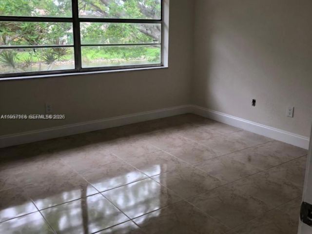 3-bedroom home for rent in Miami - 11220 SW 67th Ter 0 - MondialRealty
