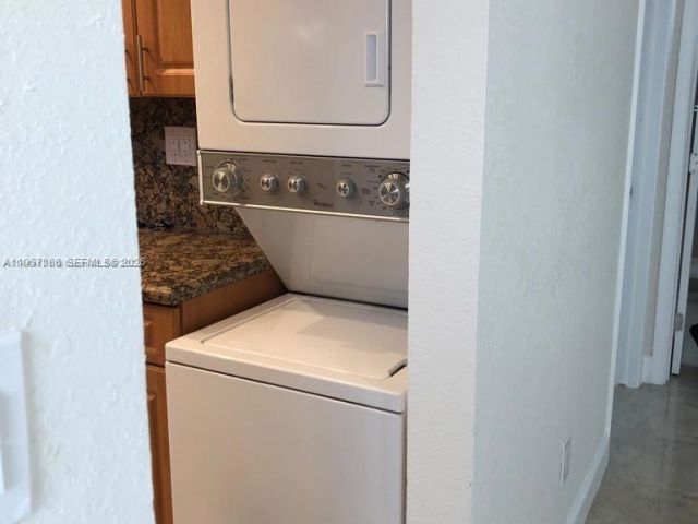 3-bedroom home for rent in Miami - 11220 SW 67th Ter 0 - MondialRealty