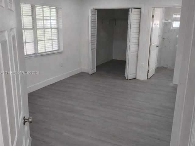 Home for rent at 165 SW 5th Ct 1 - photo 7450632