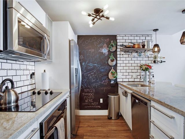 Apartment for sale  Unit #2514 - photo 7429266