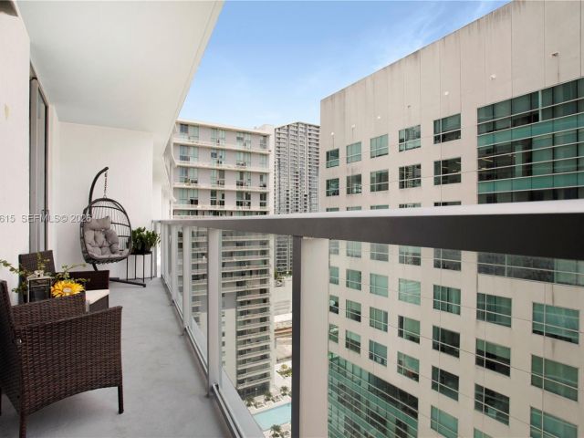 Apartment for sale  Unit #2514 - photo 7429275