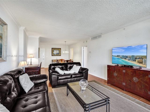 1-bedroom condo for rent in Hollywood - 2501 S Ocean Dr 1628 (Available June 20) - MondialRealty