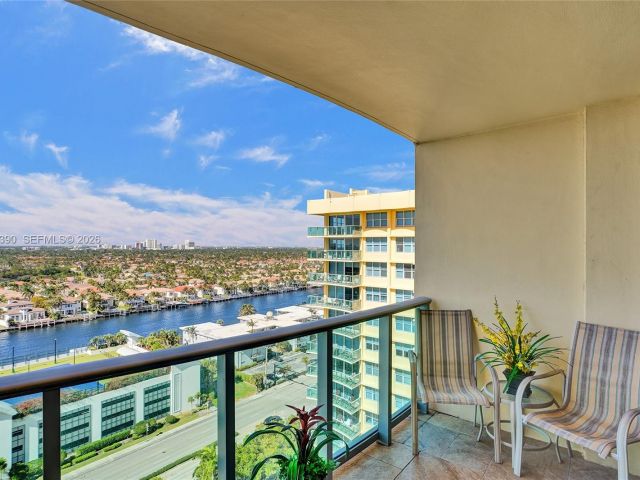 1-bedroom condo for rent in Hollywood - 2501 S Ocean Dr 1628 (Available June 20) - MondialRealty