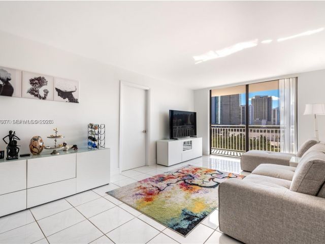 Apartment for sale  Unit #807 - photo 7442279