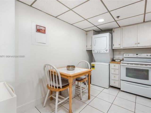 Apartment for sale  Unit #807 - photo 7442282