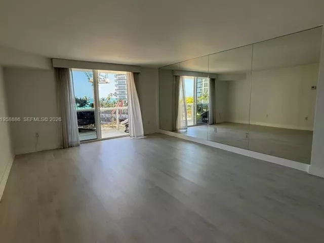 2-bedroom condo for rent in Bal Harbour - 10275 Collins Ave 420 - MondialRealty