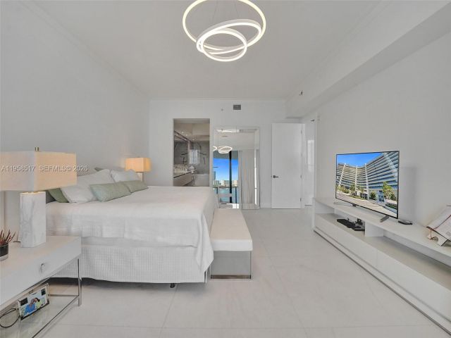 3-bedroom condo for sale in Aventura - 5500 Island Estates Dr 802 - MondialRealty