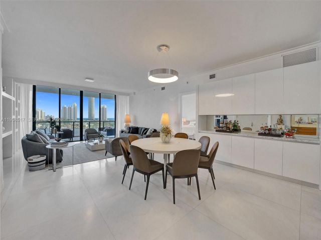 3-bedroom condo for sale in Aventura - 5500 Island Estates Dr 802 - MondialRealty