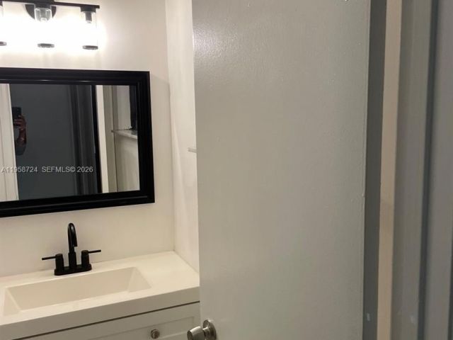 Home for rent at 1455 Holly Heights Dr 40 - photo 7468982