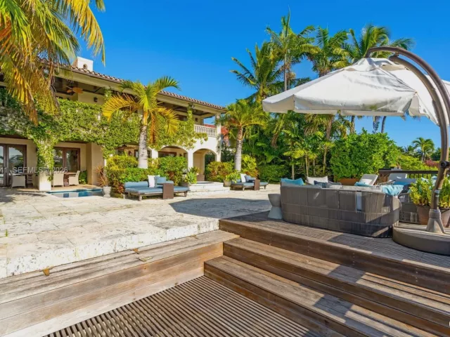 5-bedroom home for sale in Miami Beach - 1398 Bay Dr - MondialRealty