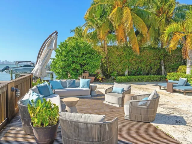 5-bedroom home for sale in Miami Beach - 1398 Bay Dr - MondialRealty