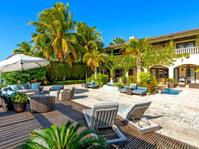 5-bedroom home for sale in Miami Beach - 1398 Bay Dr - MondialRealty