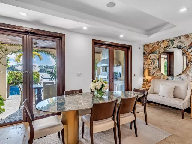 5-bedroom home for sale in Miami Beach - 1398 Bay Dr - MondialRealty