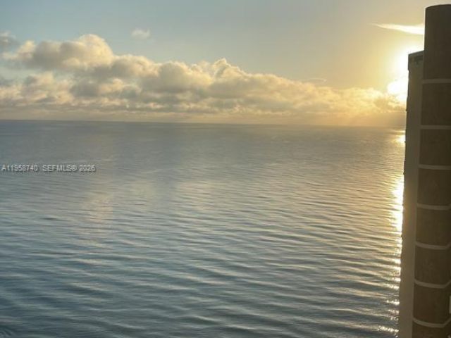 Apartment for rent  Unit #1602 - photo 7437944