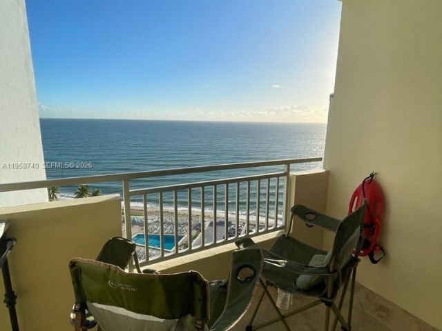 Apartment for rent  Unit #1602 - photo 7437945