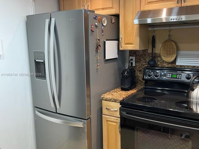 Apartment for rent  Unit #1602 - photo 7437953