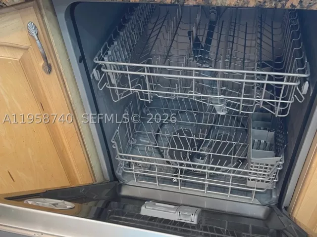1-bedroom condo for rent in Hallandale Beach - 3180 S Ocean Dr 1602 - MondialRealty