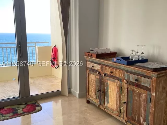 1-bedroom condo for rent in Hallandale Beach - 3180 S Ocean Dr 1602 - MondialRealty
