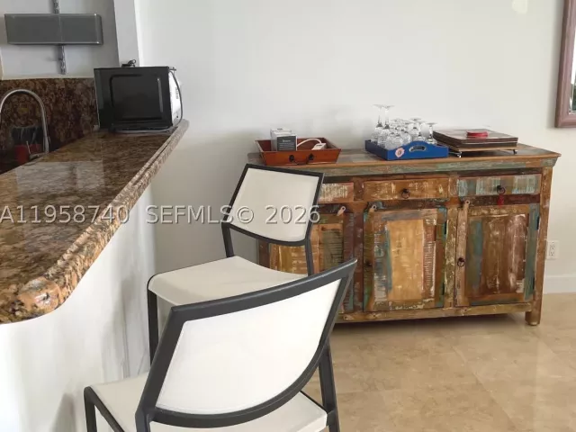 1-bedroom condo for rent in Hallandale Beach - 3180 S Ocean Dr 1602 - MondialRealty
